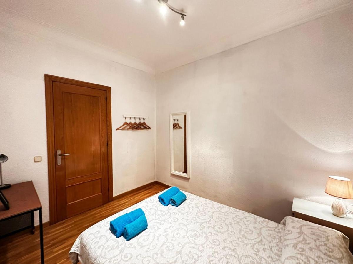 Habitaciones Acogedoras บาร์เซโลนา ภายนอก รูปภาพ