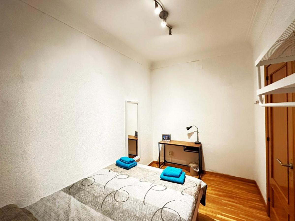 Habitaciones Acogedoras บาร์เซโลนา ภายนอก รูปภาพ