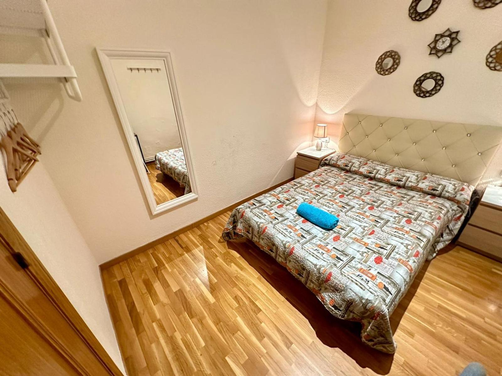 Habitaciones Acogedoras บาร์เซโลนา ภายนอก รูปภาพ